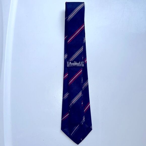 Vintage 60s/70s By Andreu navy blue, red & gray diagonal stripe polyester tie - Picture 3 of 4